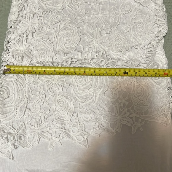 Bundle 2 embroidered lace, floral-lace detailing, sleeveless tops white - Picture 15 of 16